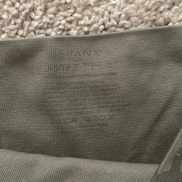 Spanx Look At Me Now Seamless Crop Leggings-XS - Picture 3 of 5